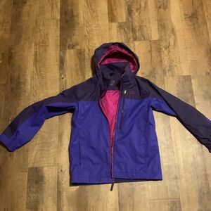 Girls 10-12 Medium LL Bean rainproof jacket. Excellent condition!! LIKE NEW